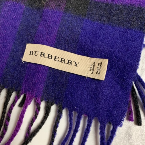 💜 Burberry Wool scarf 💜